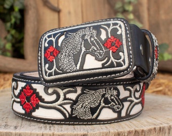 Womens WESTERN HORSE EMBROIDERED Black western cowgirl cowboy leather belt