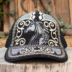 HORSE EMBROIDERED HAT Adjustable Trucker Caballo Western  display picture 1