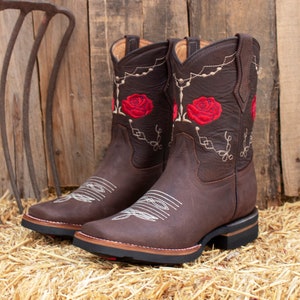 WOMENS COWGIRL cowboy square toe leather rose embroidered BOOTS
