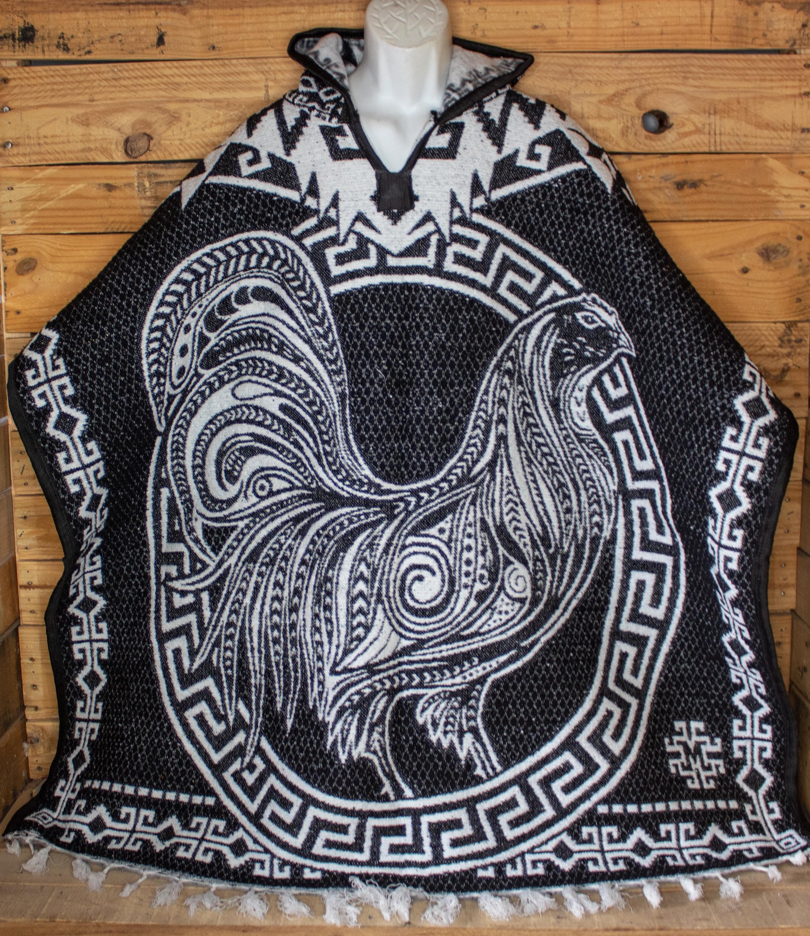 Gallo Poncho - Etsy