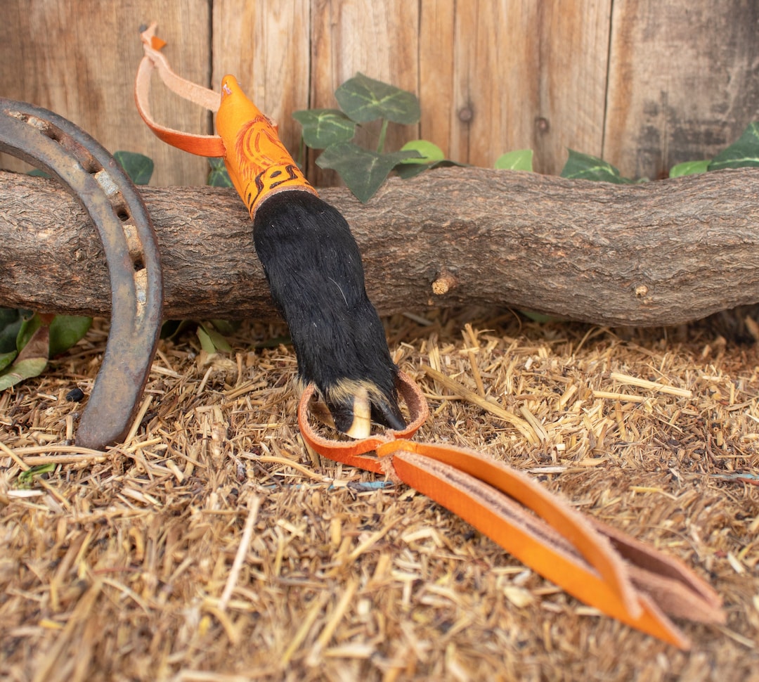 Real GOAT FOOT HOOF Handle Leather Riding Horse Whip Cuartas Pata De