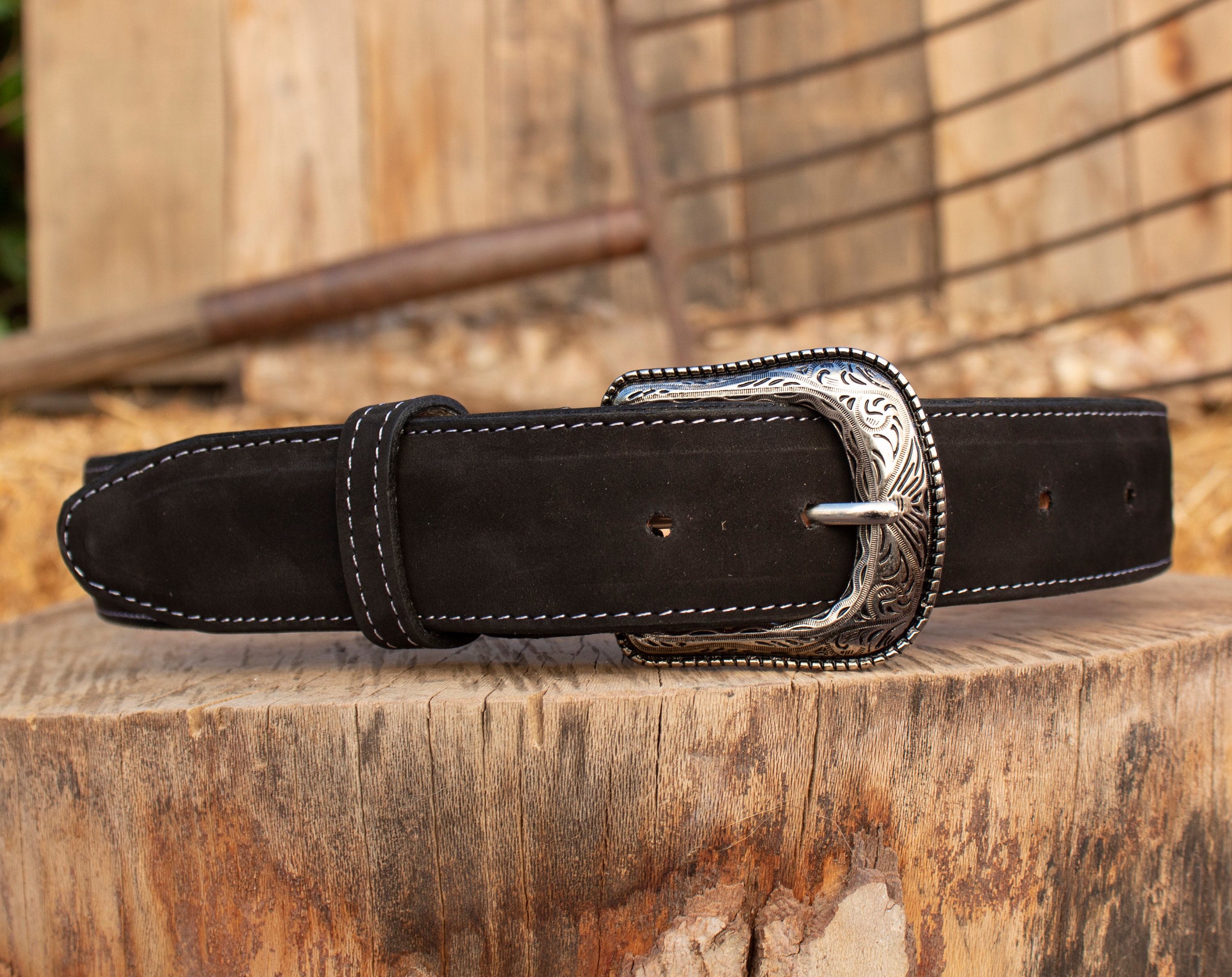 Western Black Leather And Embroidered Belt Silver 46 Unisex Cowboy Cowgirl Amazon.com: TRIWORKS Western Leather Buckle Belt for Men  main image 3