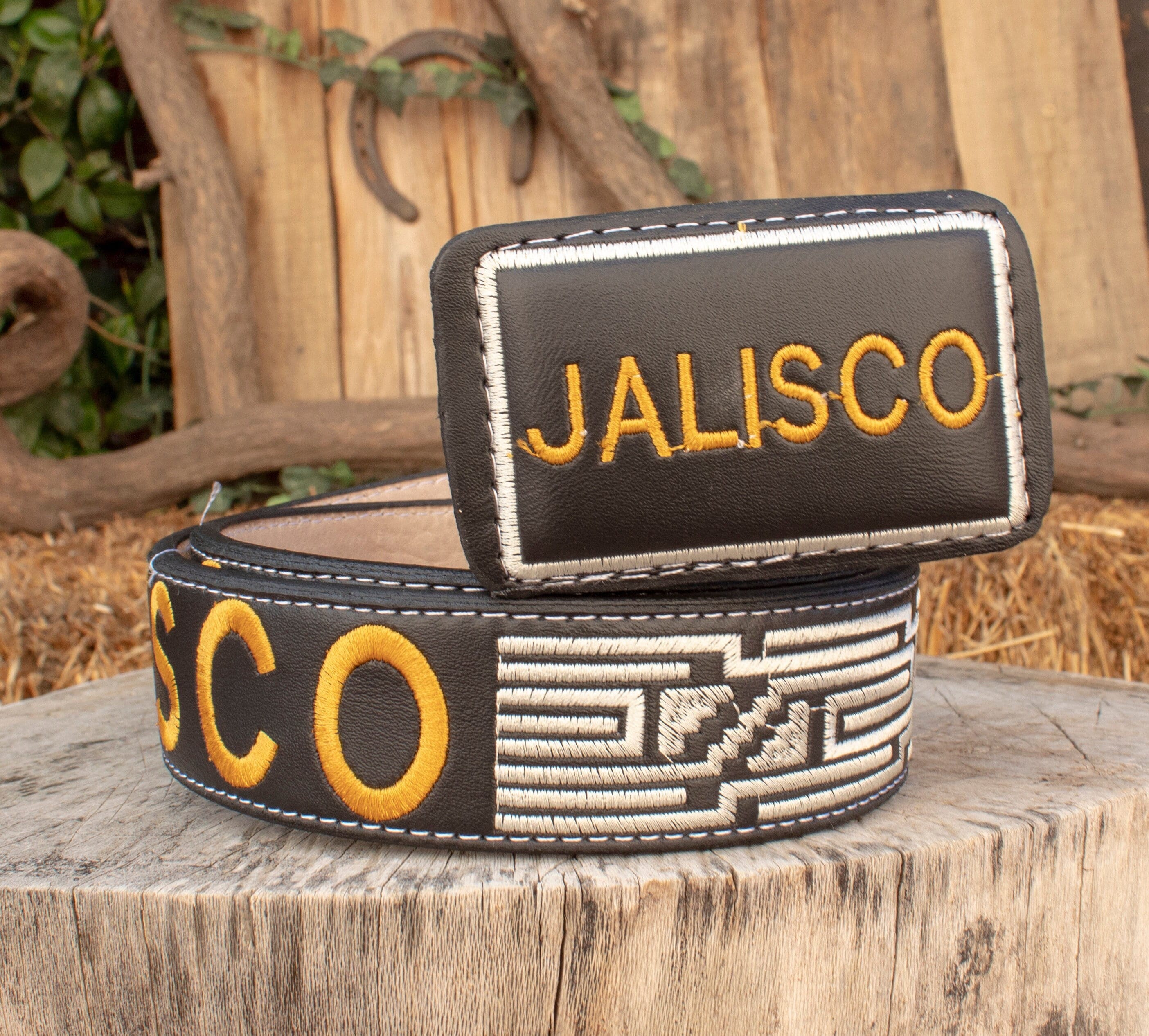 TEXICO HENCHO EN MEXICO 70S 80S HAMMERED BRASS BLACK ONYX SOUTHWESTERN BELT RESERVED for M. / Sterling Silver Black Onyx Concho Belt  main image 4