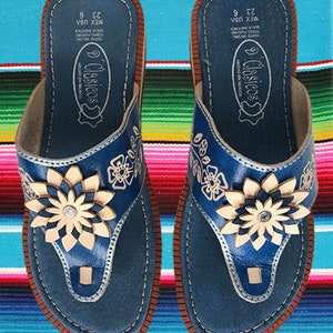 WOMENS LEATHER HUARACHE blue traditional floral design mexican sandals