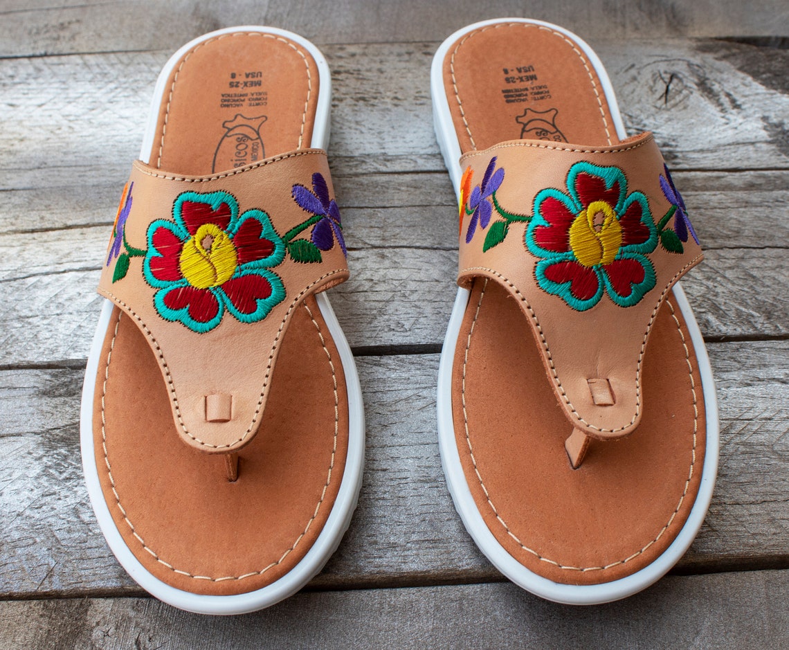Lilytrail Embroidered Leather Sandals in Frost White