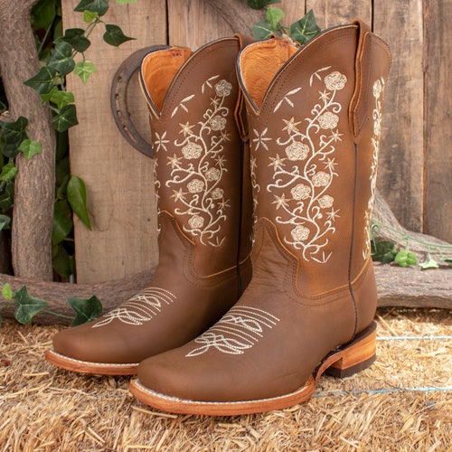Women's Embroidered Cowgirl Boots - Square Toe, Chunky Heel, Artificial Leather, Mid-Calf - View #5