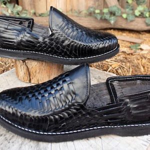 MENS LEATHER HUARACHE shoe slip on black sandals with rubber tire print sole image 4