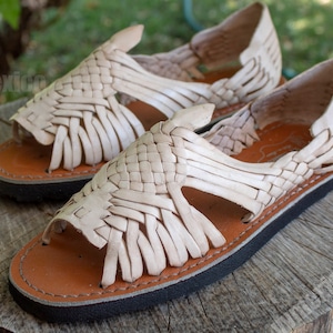 MENS LEATHER HUARACHE Sandals vintage style made in mexico with tire sole *all sizes