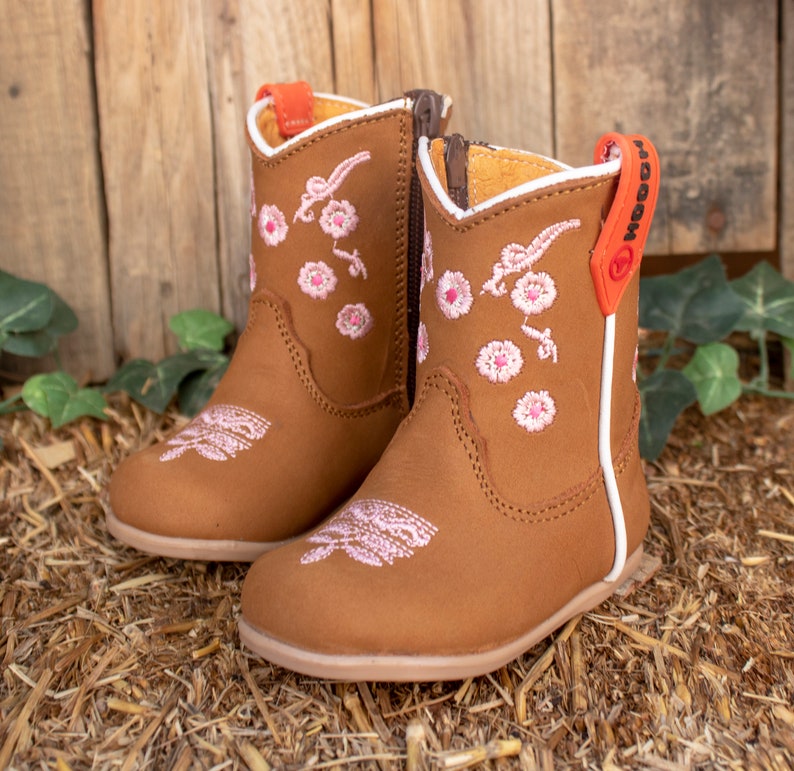 Filles Bébé FLEUR ROSE BRODÉE bottes de cowboy en cuir à bout rond image 1