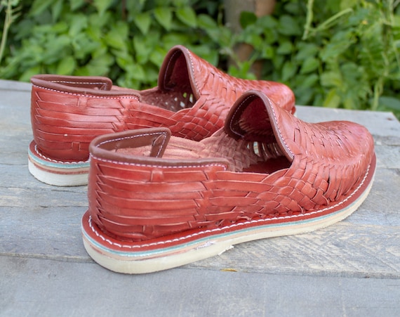 SCARPE UOMO BEATLES CHELSEA VERA PELLE COGNAC SPAZZOLATO CON FIBBIA ORO SCARPE UOMO BEATLES CHELSEA VERA PELLE COGNAC SPAZZOLATO CON FIBBIA ORO
