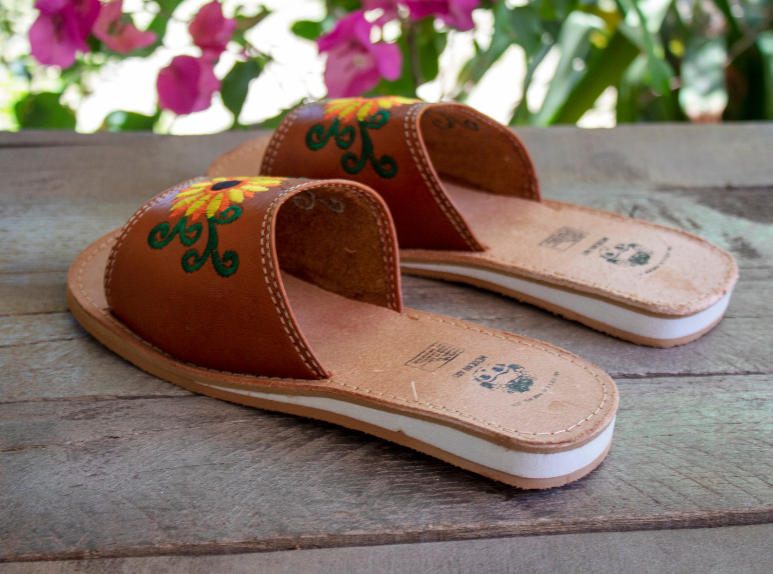 huaraches with sunflower