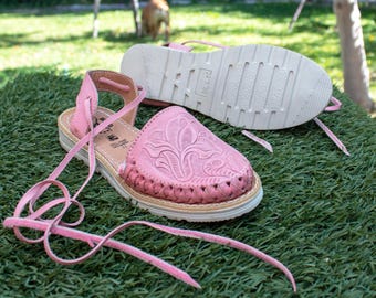Womens LEATHER Pink Closed Toe Lace up Flower Stamped Huarache