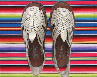 WOMENS LEATHER HUARACHES Sandals vintage style made in mexico with tire sole