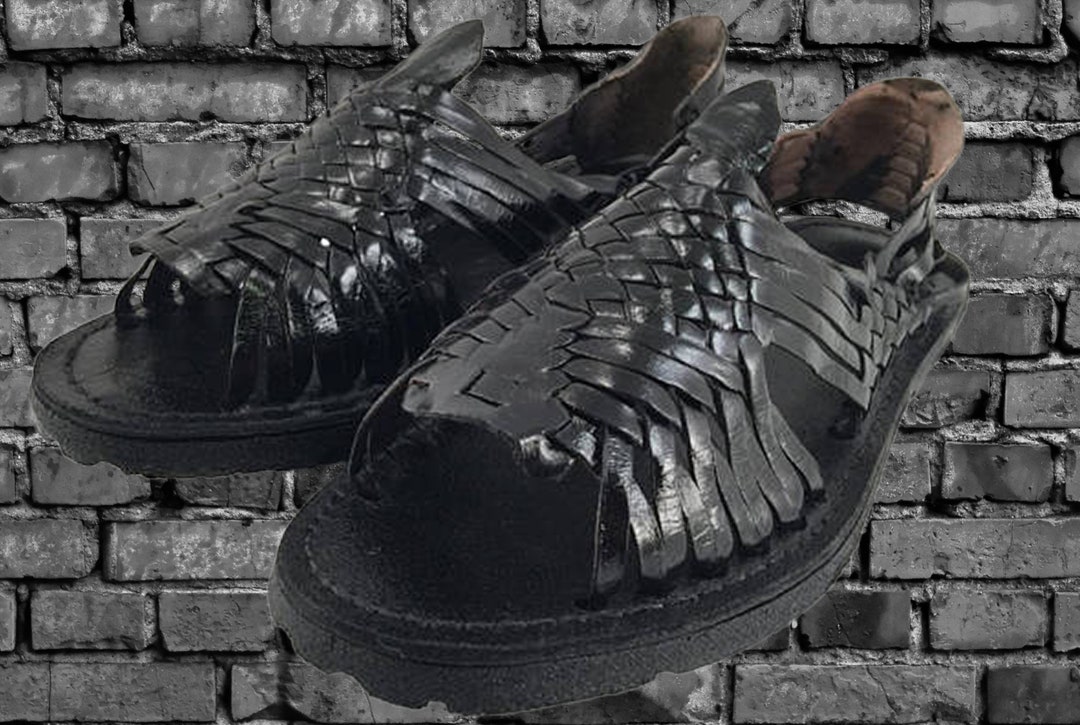 mens huarache sandals black