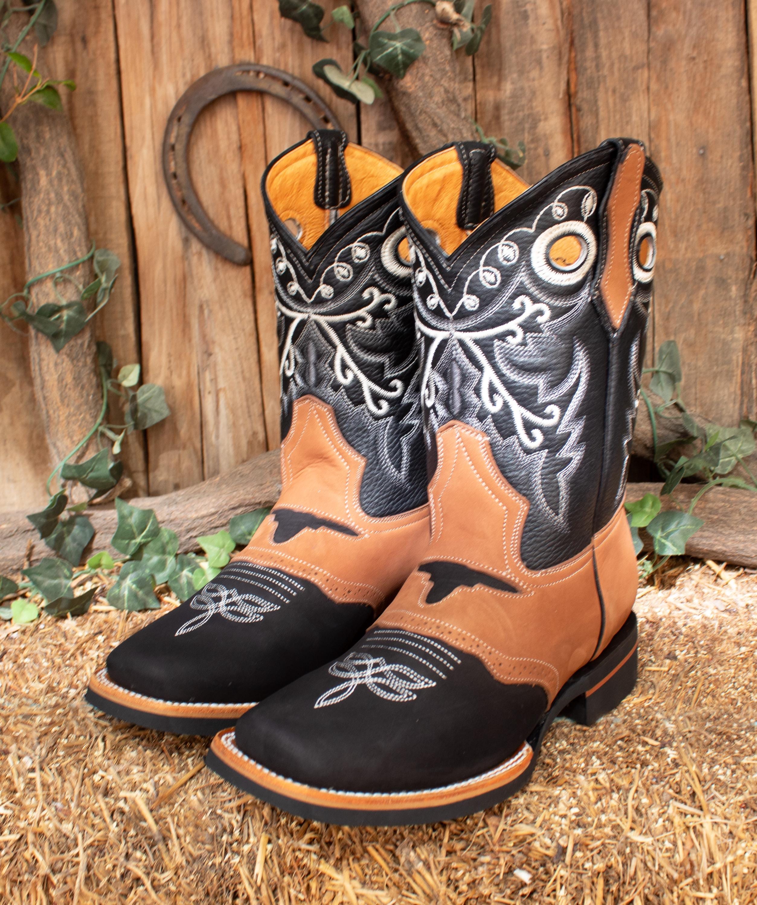 MENS Authentic LEATHER COWBOY Bull Head Toro Print 2 Tone Western