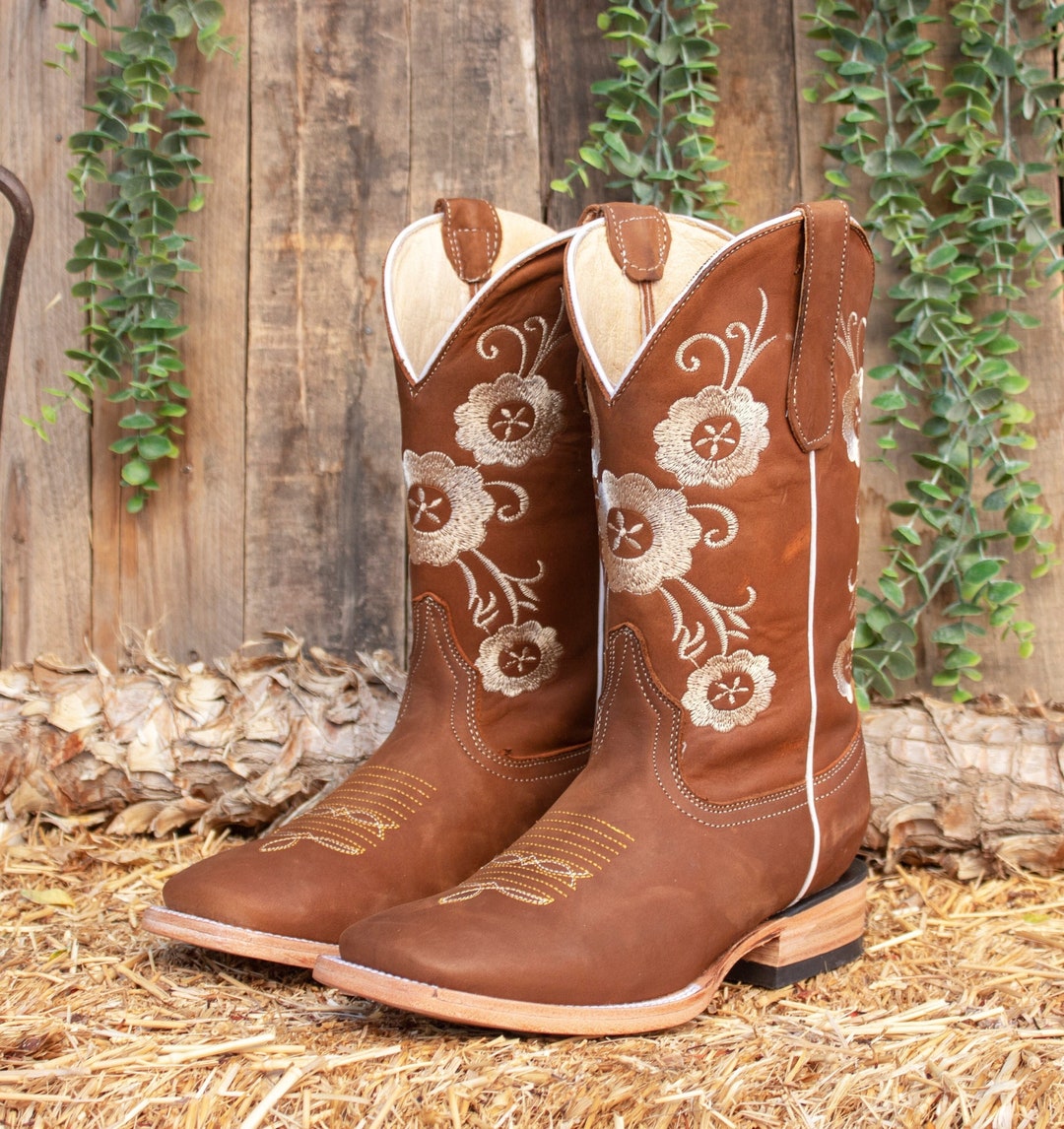 Mexican square outlet toe boots