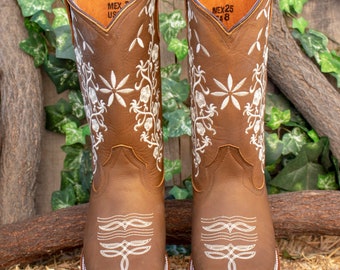 Bottes Cow-boy Femme Ivoire Cuir – USA Taille 6,5C – Brodées, Talon Bloc – Très Bon état