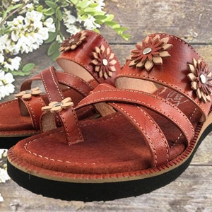 HUARACHE DE CUERO PARA MUJER, sandalias mexicanas con diseño floral tradicional *todas las tallas