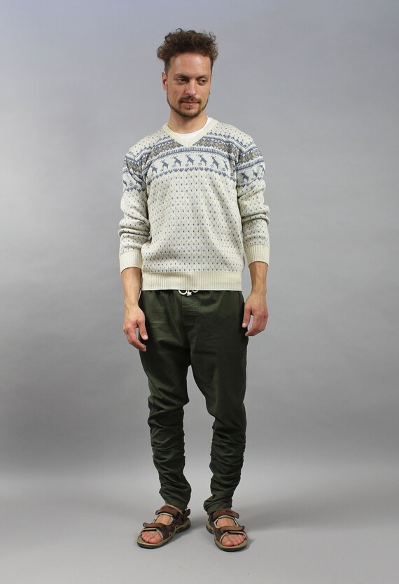Vintage 90s White Mens Patterned Winter Sweater. Coogi Christmas