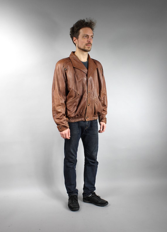 80s Boxy Genuine Leather Brown Men's Bomber Jacket . Vintage 80s Boxy Genuine Leather Brown Men's Bomber Jacket . Vintage