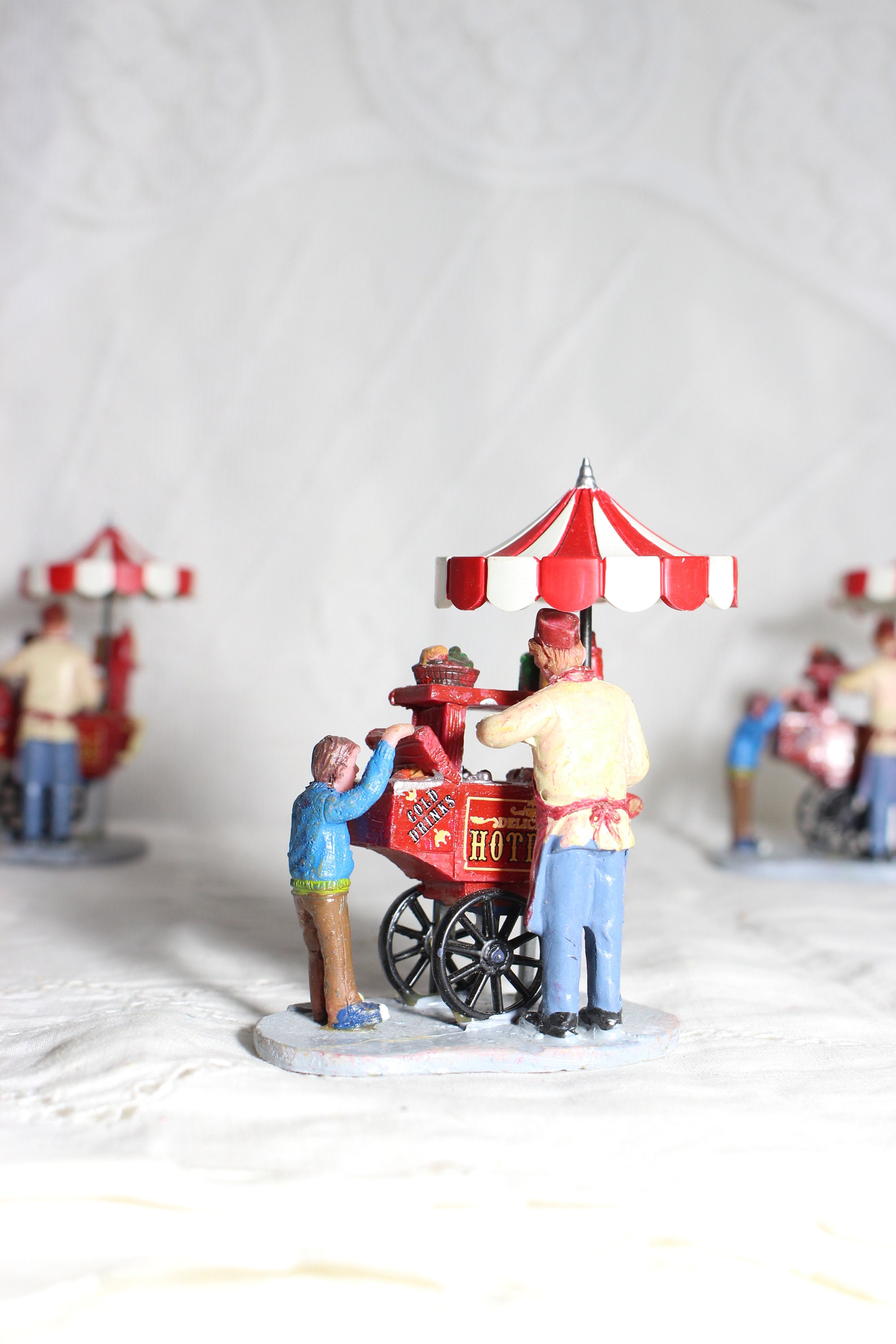 Lemax Collectible Holiday & Seasonal Wall Décor Lemax Hot Dog Cart
