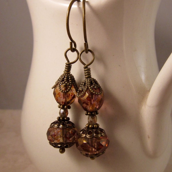 Topacio cristal checo Bohemia pendientes, pendientes victorianos marrón, gota pendientes, Picasso cristal oscuro Champagne, novia