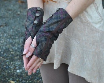 MAEVE TWEED GLOVES | Fingerless Gloves, Wrist-warmers, Purple Tone Gloves, Tweed Gloves, Rustic, Steampunk, Brass Buttons, Folk, Celtic.