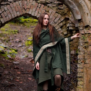 DAGDA CAPE | Ruana Poncho, Maxi Cloak, Half Hood, Viking Cloak, Folk Cape, Ruana, Poncho Hoodie, Brown Cloak, Green Cloak, Winter Cape