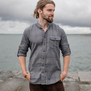 DARRAGH Flanellhemd aus weicher Baumwolle : Herren Karohemd mit Holzknöpfen