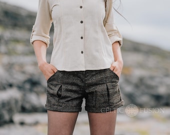 SHORT EN TWEED DE CHÊNE | Shorts lutin, shorts en tweed, mode folk, shorts celtiques, shorts Fae, shorts mode, vêtements irlandais, fabriqué en Irlande.