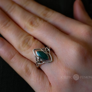 Sterling Silver Celtic Trinity Knot Ring With Jade Stone - Etsy