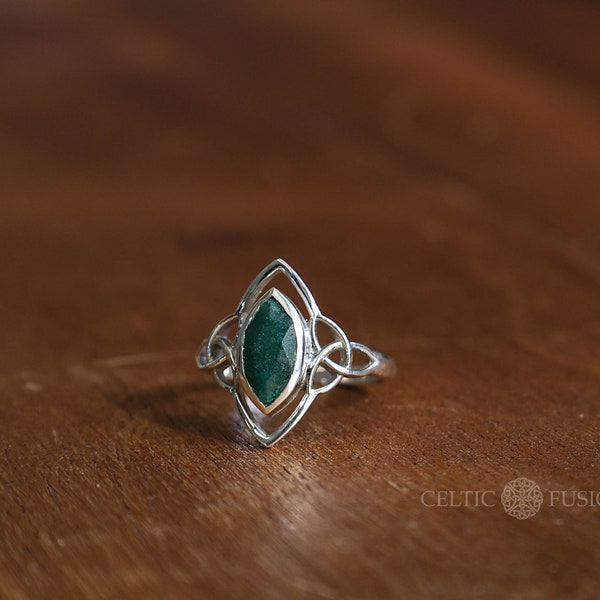 KELTISCHER JADE-RING | Sterling Silber, keltischer Dreifaltigkeitsring, keltischer Ring, irischer Ring, keltischer Schmuck, irische Designs | Keltische Fusion.