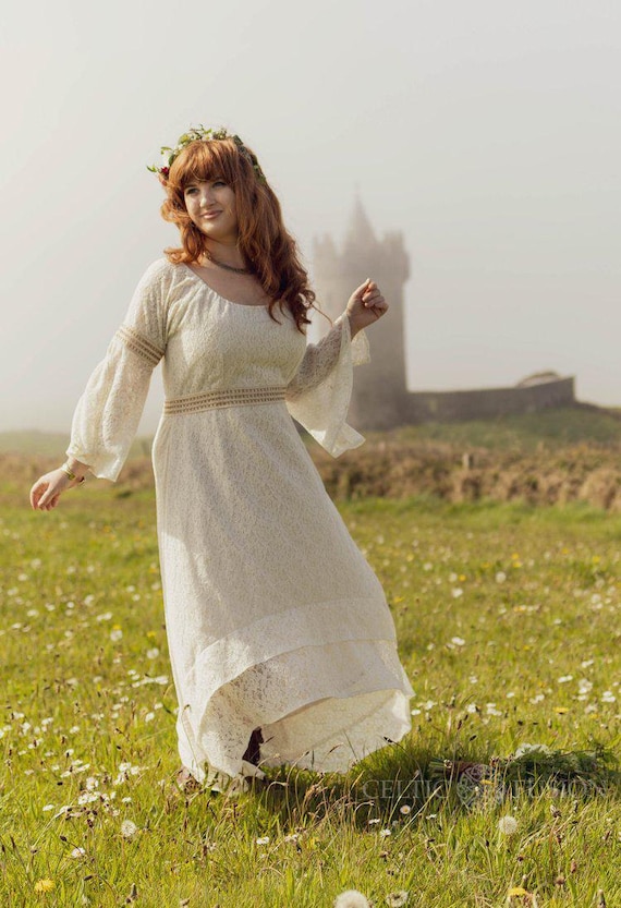 Airmed Natural Cotton Lace Wedding Dress: Short Celtic Bridal Gown - Etsy