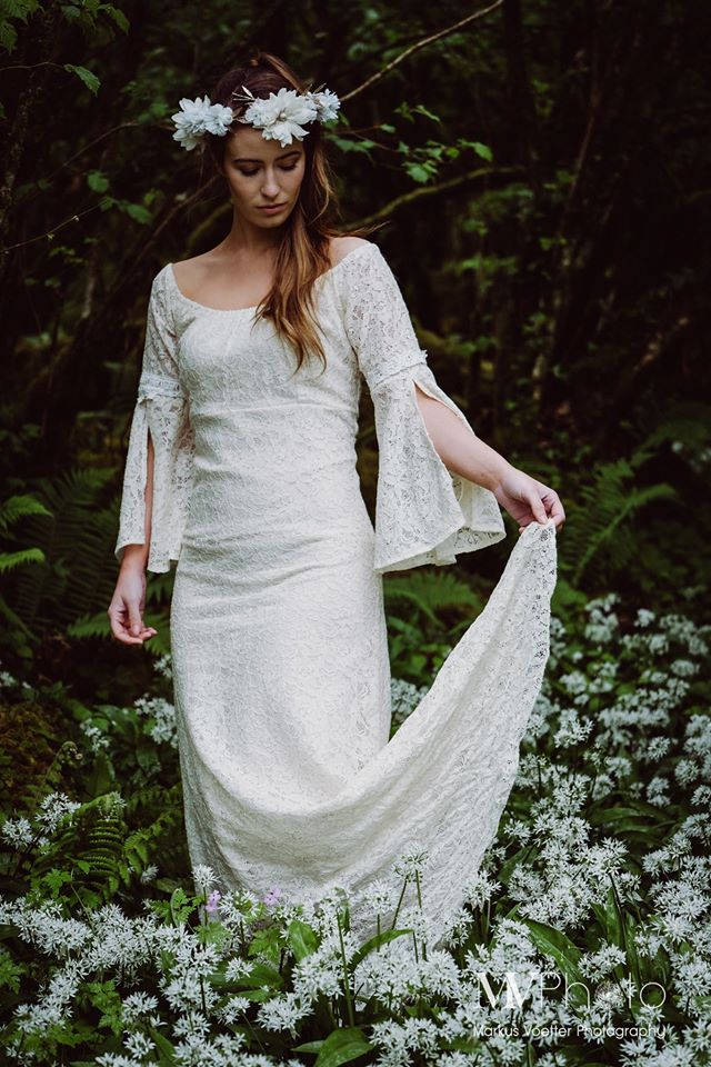 F DLA CELTIC DRESS Pagan Hand fasting Wedding Dress Sleeved