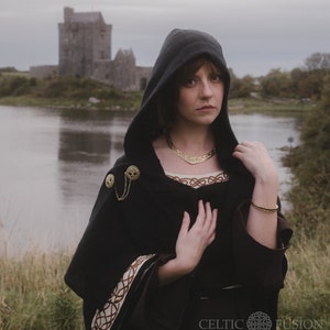 Black Hooded Cape, Celtic Cape, Womans Cape, Cosplay cape, Ceremony Cape, Renaissance Cape, 
Irish Ruana, Ruana Cape, Irish Cape