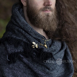 STAG BROOCH & SHAWL Handwoven Shawl and Brooch, Stag Brooch and Pin, Handwoven Wool Shawl, Viking Shawl and Pin, Celtic Shawl, Viking image 2