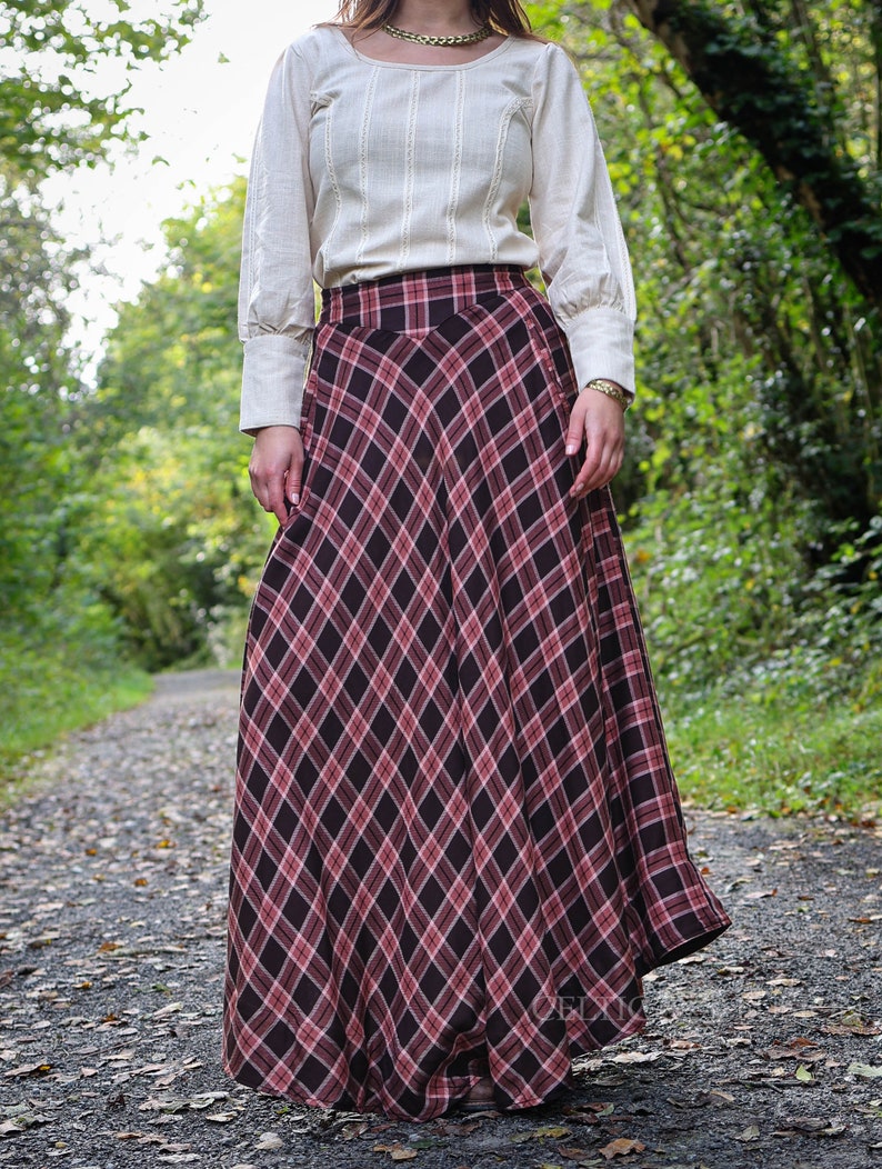 Plaid Maxi Skirt, Full length skirt, victorian skirt, vintage style Plaid skirt, winter skirt,  Fairycore skirt, cottage core fashion