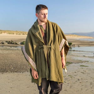 DAGDA MENS CAPE | Brown or Green Oversized Cloak, Ritual Cloak, Brown Cloak, Green Viking Cloak, Ruana Druid Cloak, Winter Cloaks, Mens Cape