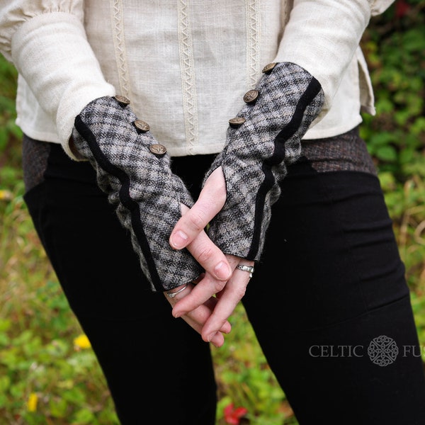 TWEED FINGERLESS GLOVES | Wrist Warmers, Winter Gloves, Autumn Gloves Tweed, Rustic, Steampunk, Fleece Lined Gloves