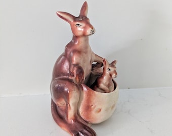 Vintage Ceramic Kangaroo and Joey Salt and Pepper Shakers, Retro Kitsch Pair