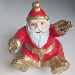 Vintage Papier-Mâché Santa Claus Figurine – Handcrafted Folk Art Christmas Decor