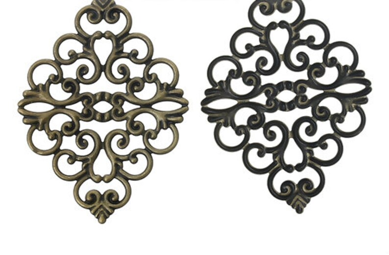 Pack of 20 Zinc metal alloy Embellishments Findings Rhombus Antique Bronze Hollow Flower Pattern