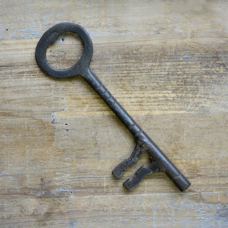 Old Fashioned Pendant Vintage Keys Key Charm Large Cast Iron Skeleton Key