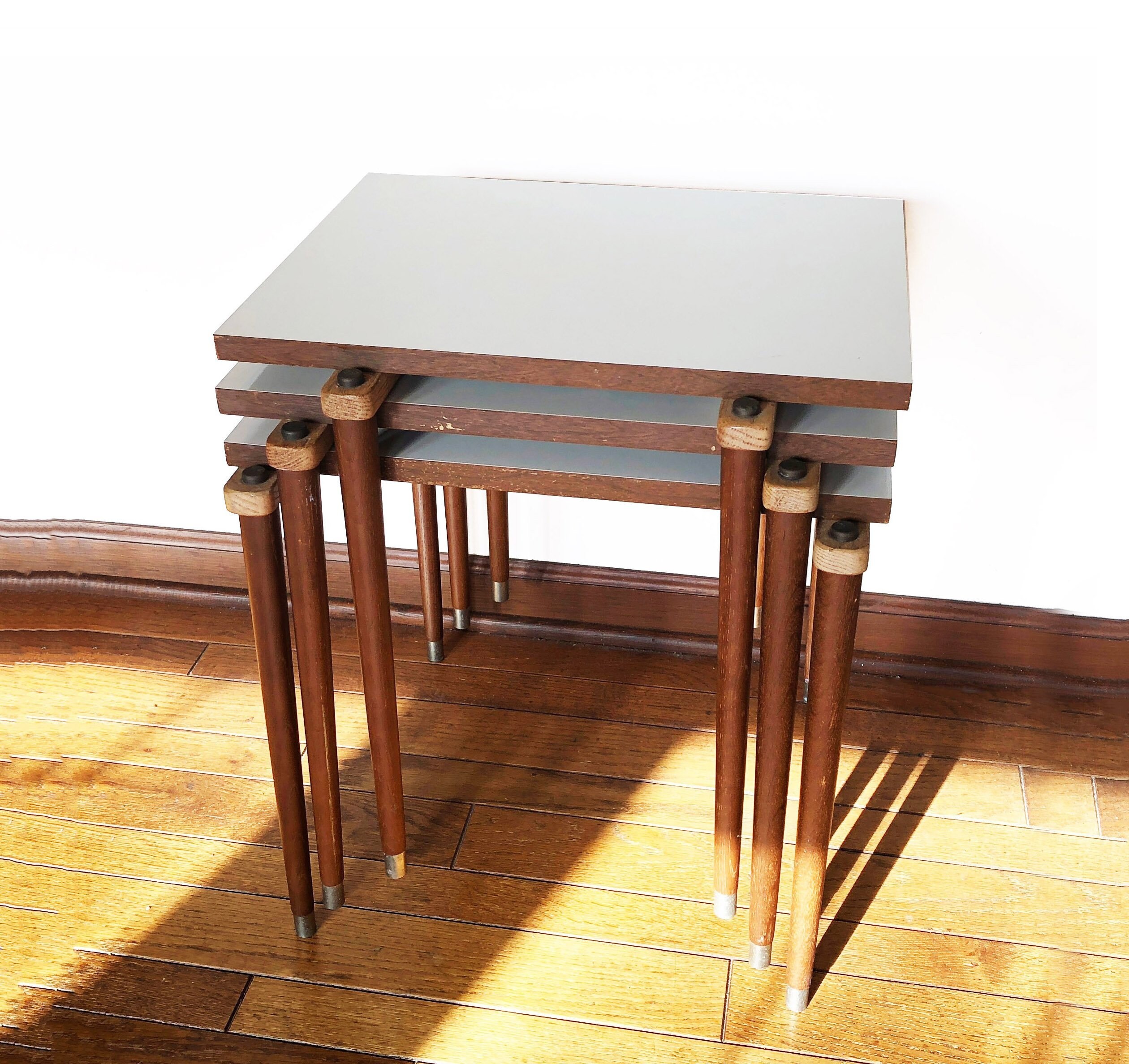 White Formica Teak Stacking End Tables Set Of Three 50