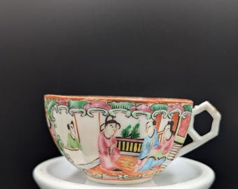 Antique Export Porcelain Tea Cup Chinese Famille Rose Medallion 19th Century