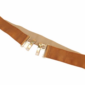 Gold velvet elastic waist belt with gold clasp