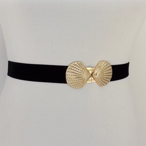 Black elastic waist belt with gold seashells clasp