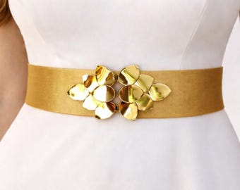 Vintage Women\'s Gold Tone Metal Mesh Belt Bold Statement Buckle Retro Glamour  M Vintage Gold Metal Mesh Belt w Buckle Goldtone Classic Glam  main image 3