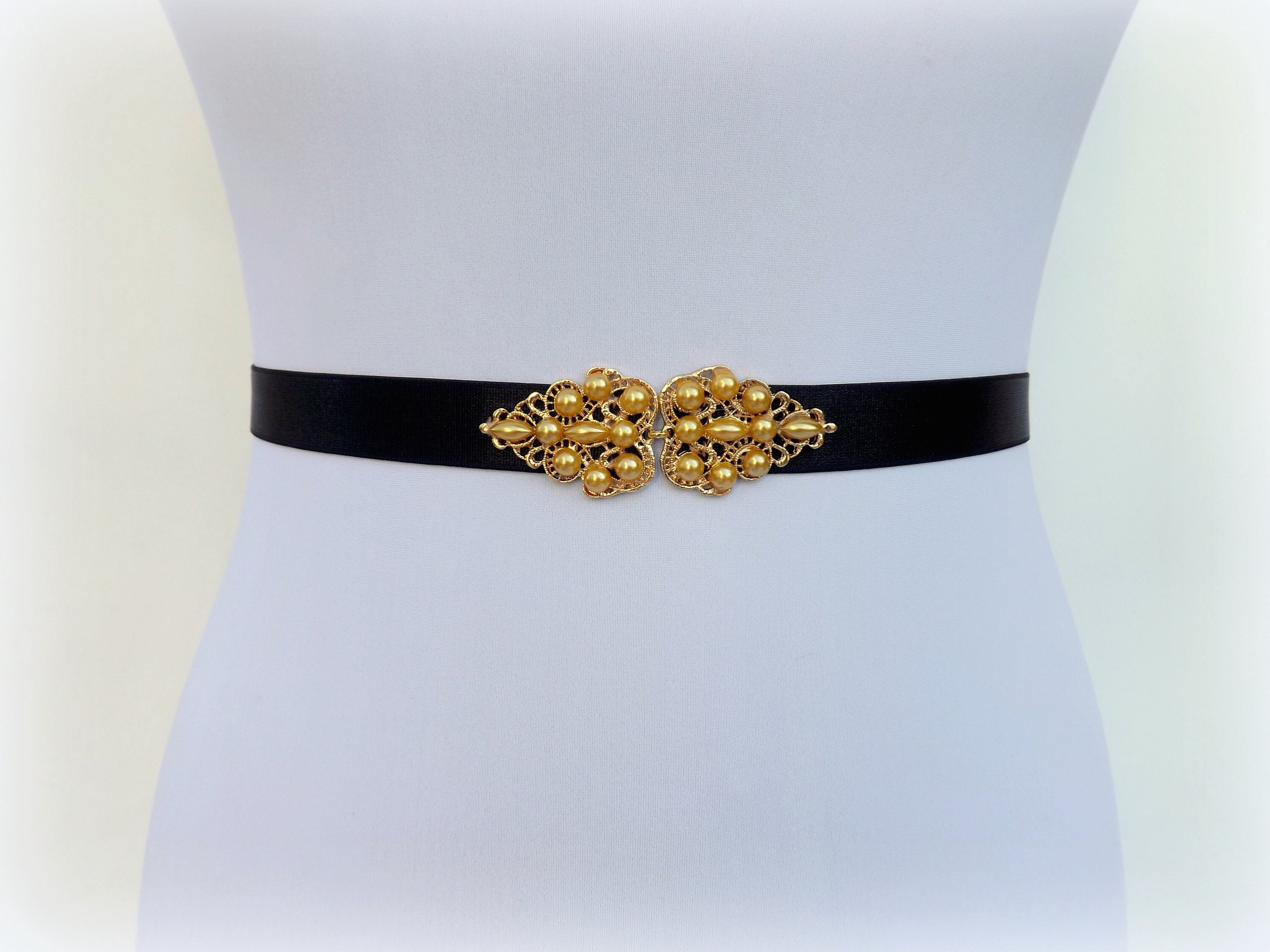 Jeweled clearance waist belt