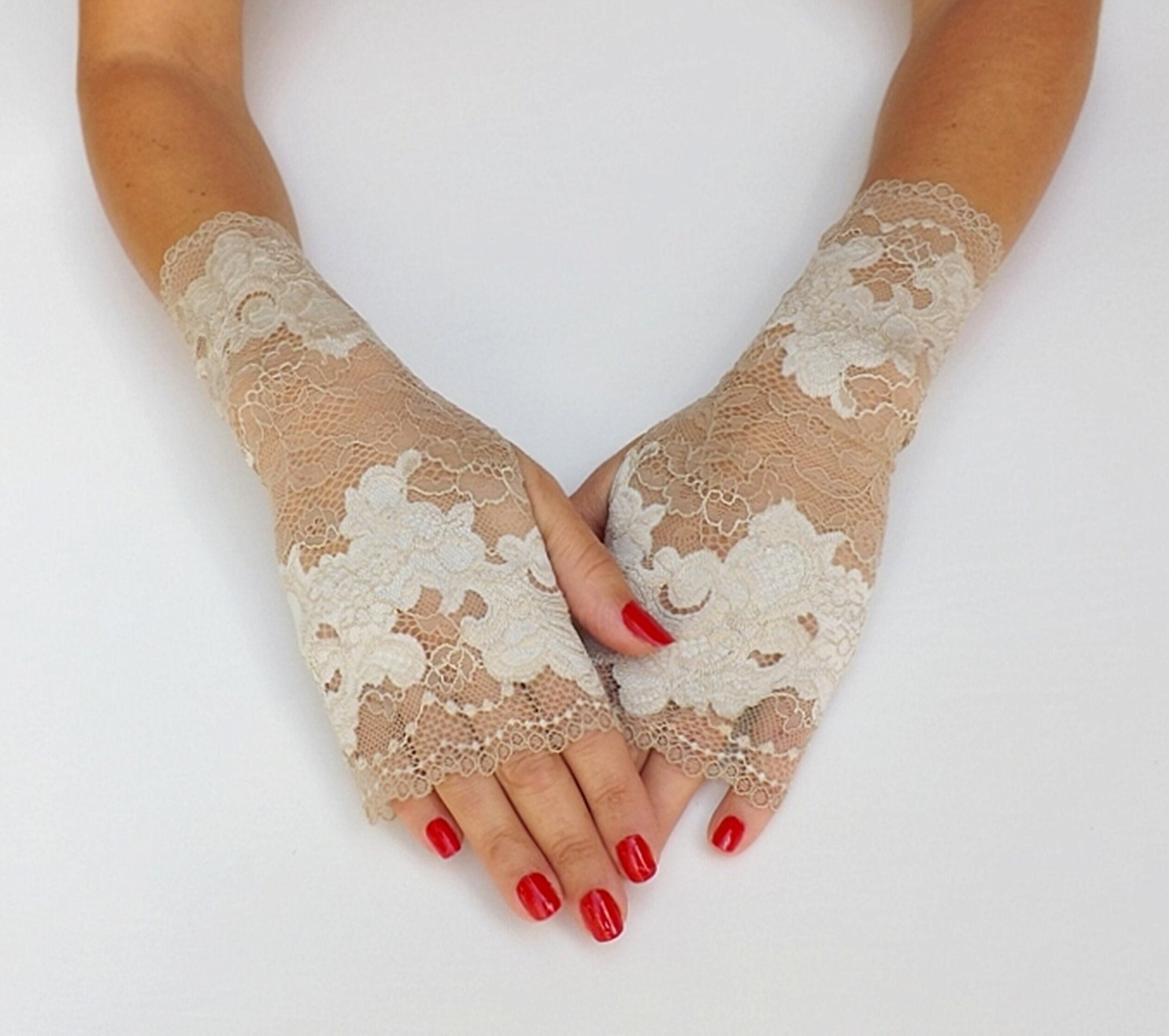 Fiori Comunione: Significato E Simboli | Fioreria L'Orchidea - Foto 5